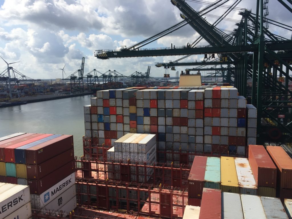 logistics containers image
